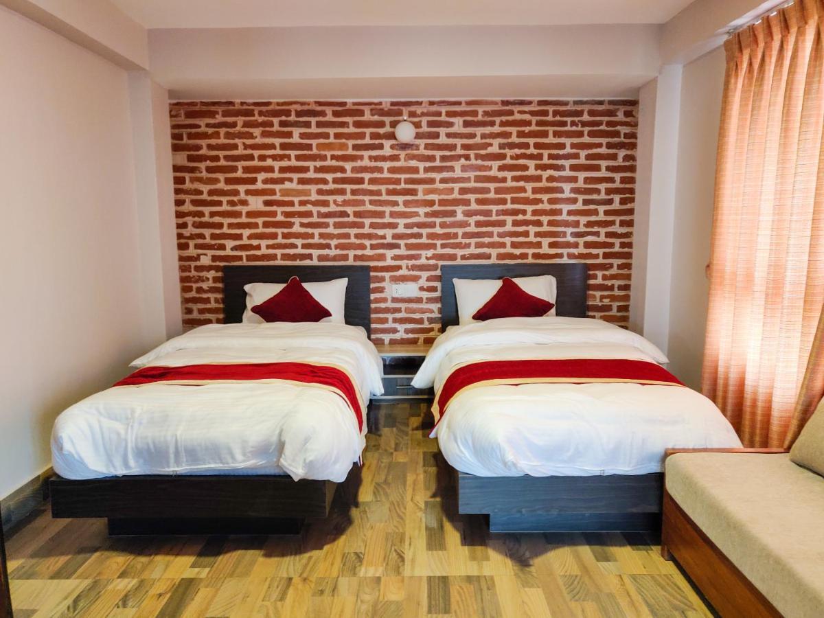 Hotel Central Bhatgoan Eksteriør billede