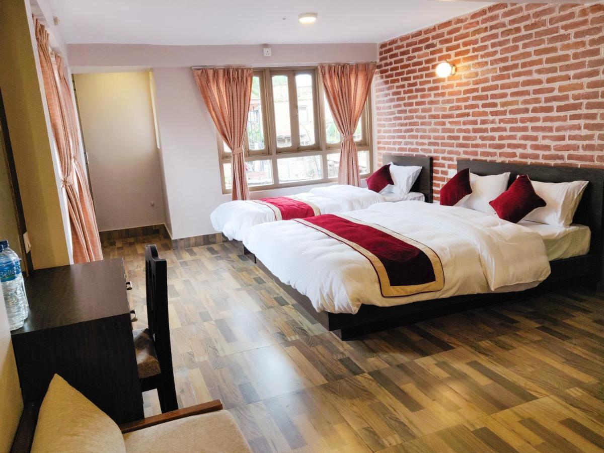 Hotel Central Bhatgoan Eksteriør billede