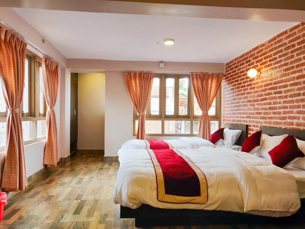 Hotel Central Bhatgoan Eksteriør billede