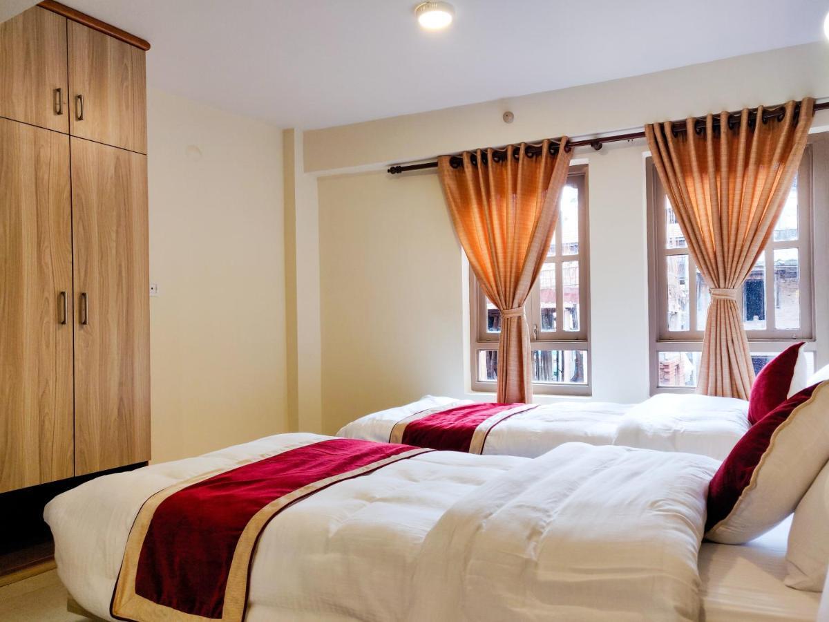 Hotel Central Bhatgoan Eksteriør billede