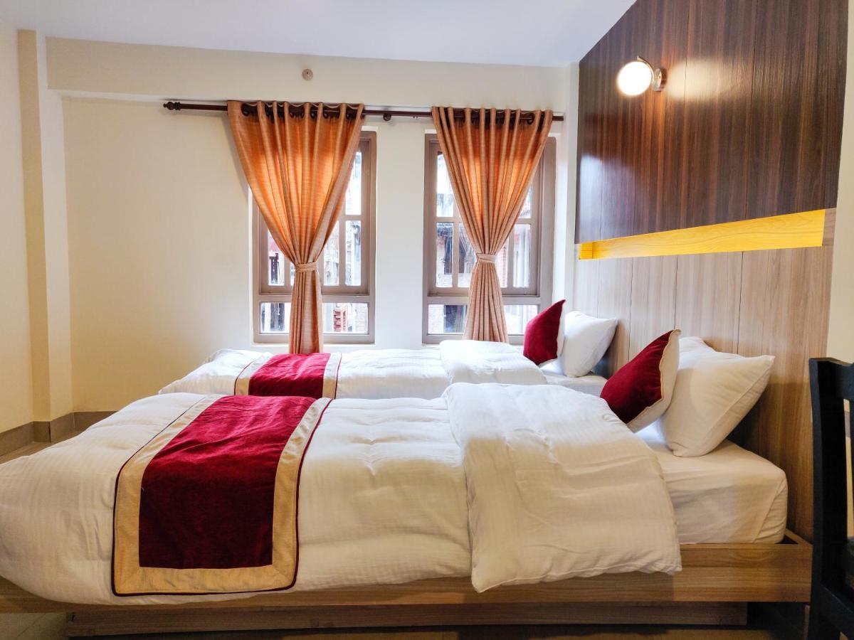 Hotel Central Bhatgoan Eksteriør billede